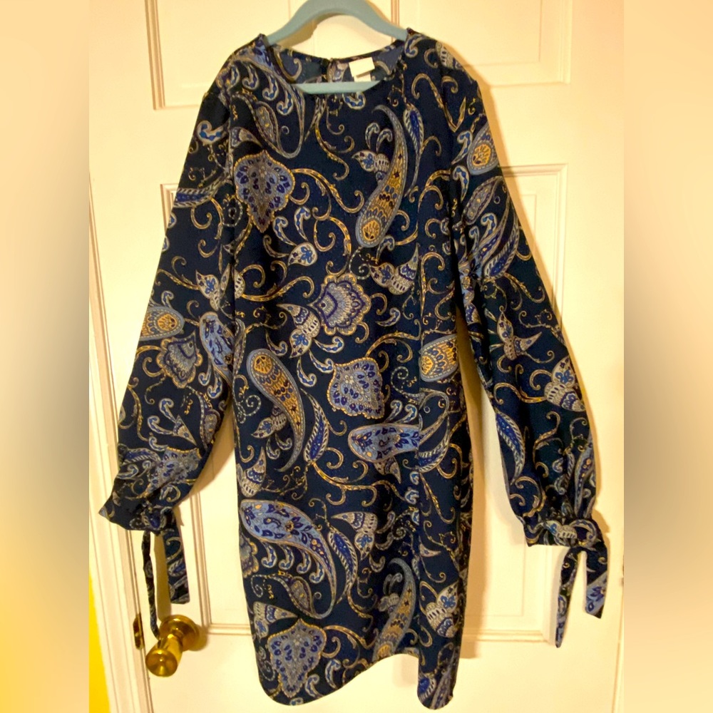 H&M navy long sleeved shift dress with gold paisley print, size 4.